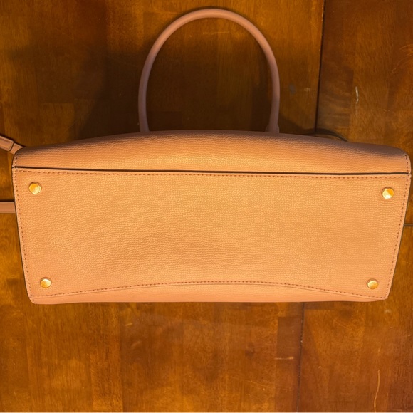 Adorable Kate Spade Light Pink Crossbody! - Picture 8 of 9